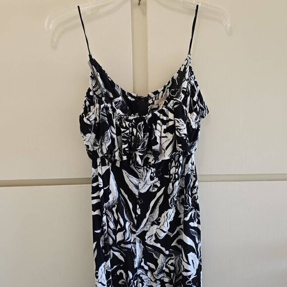 H and M black/ white floral jumpsuit, EUC, Sz. 8 - Picture 4 of 8